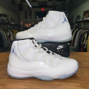 Size 9 - Air Jordan 11 Retro 2024 Legend Blue / Columbia Lightly Worn With Box